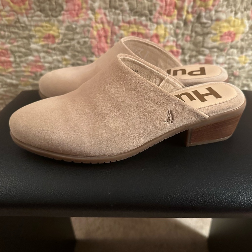 Hard to find & never worn! Hush Puppies Suede Sienna Mules!